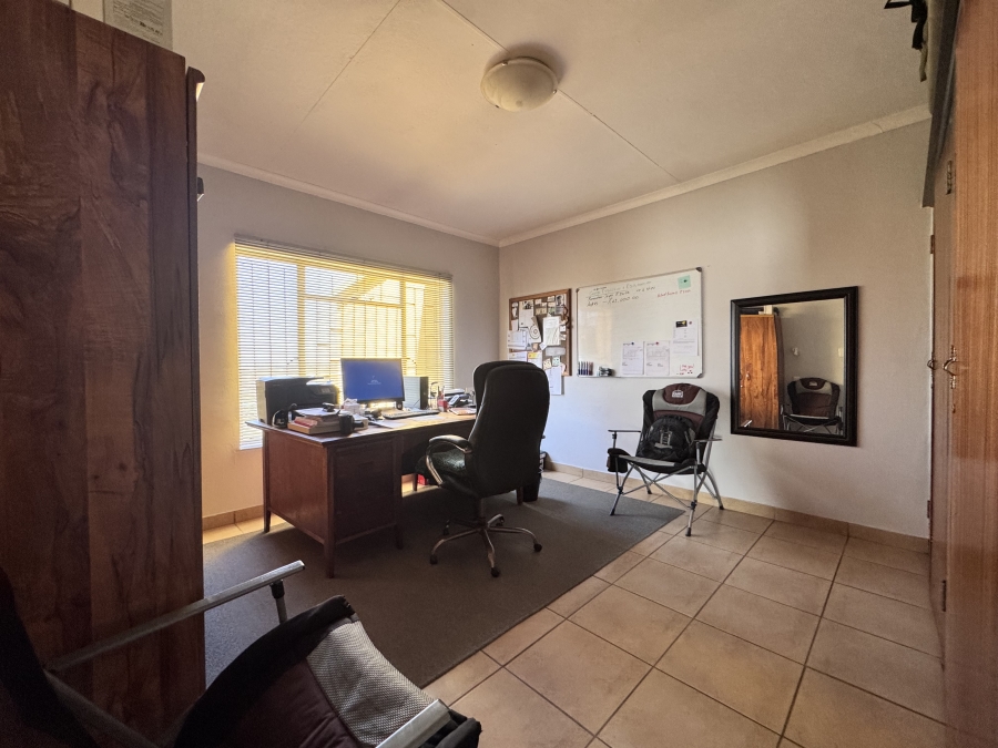 8 Bedroom Property for Sale in Meiringspark North West
